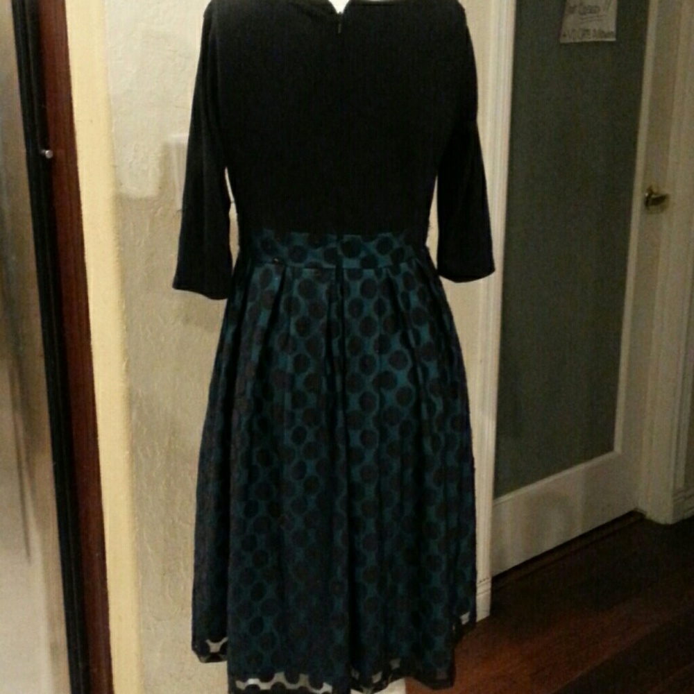 Kimi and Kai Liliana Polka Dot Lace Maternity dress - Picture 5 of 5